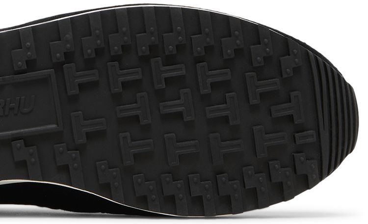 Karhu Synchron Classic Jet Black Cabaret