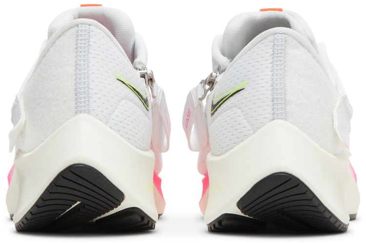 Nike Wmns Air Zoom Pegasus 38 FlyEase Rawdacious