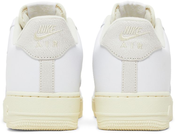 Nike Air Force 1 07 LX Pale Vanilla