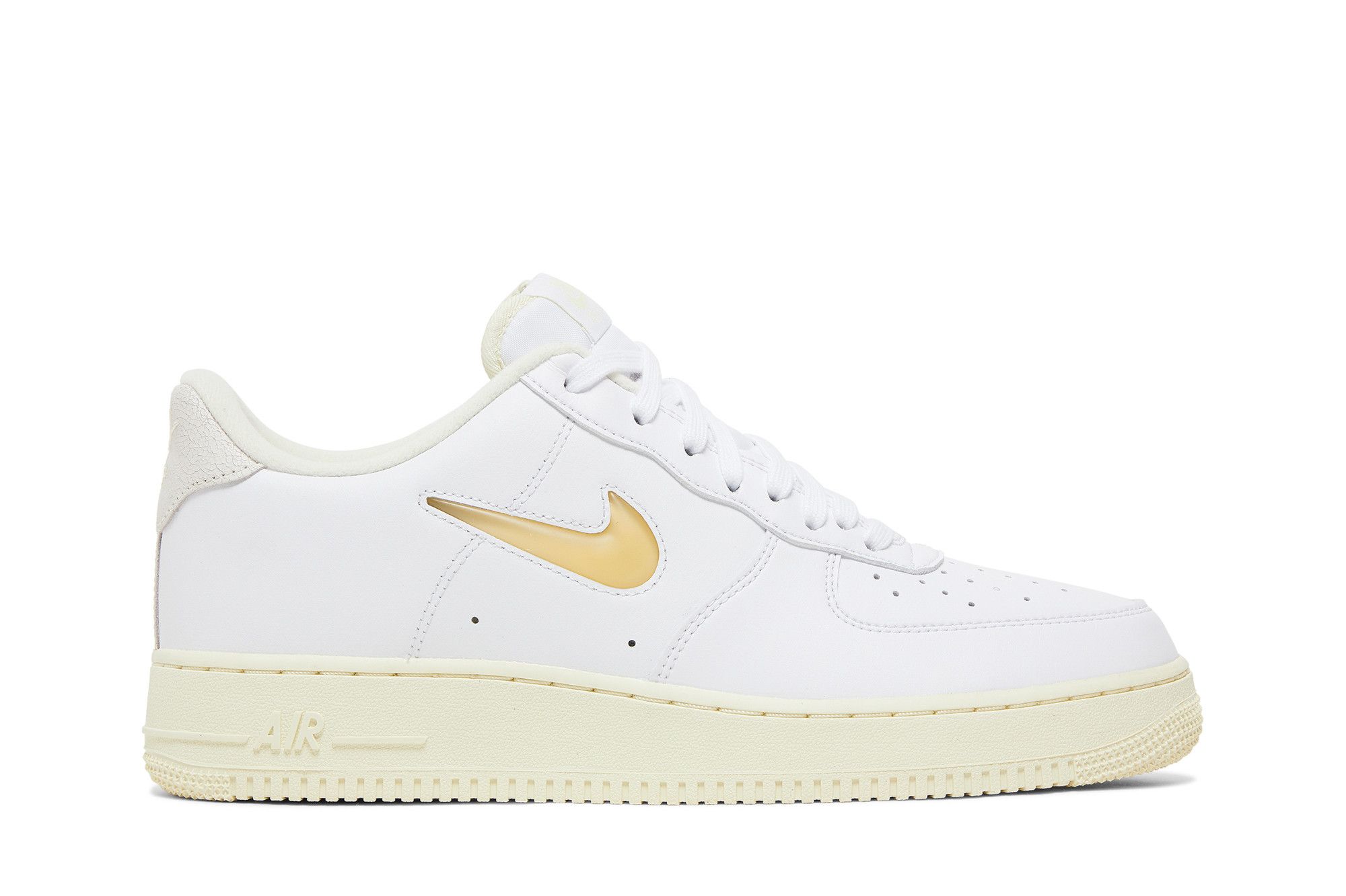 Buy Air Force 1 07 LX Pale Vanilla DC8894 100 GOAT