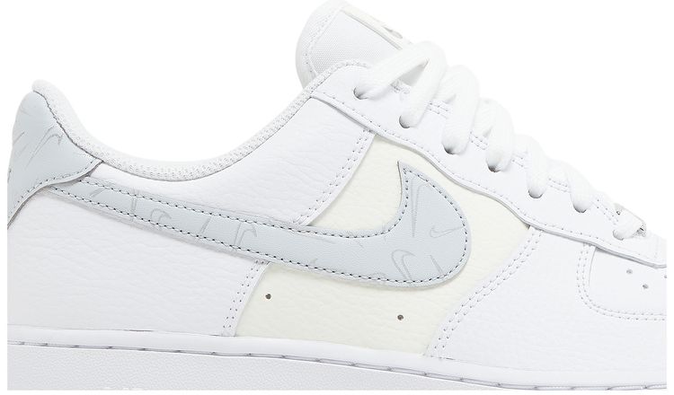 Nike Wmns Air Force 1 07 Mini Swooshes