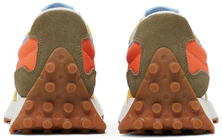 New Balance 327 Wheat Field Red Clay