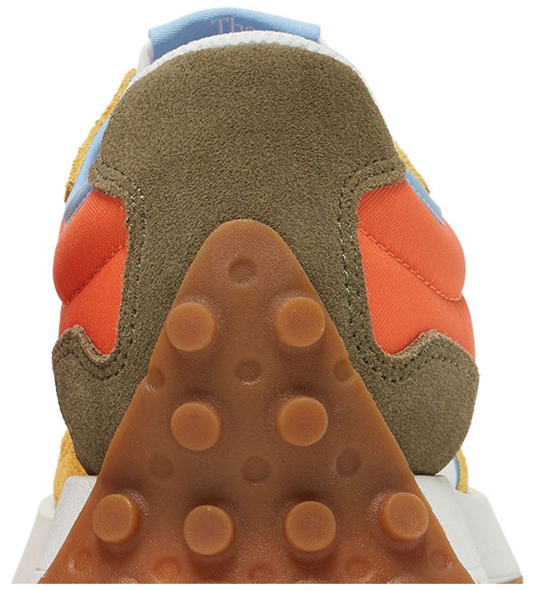 New Balance 327 Wheat Field Red Clay