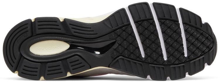 Kith x United Arrows  Sons x New Balance 990v4 Made in USA