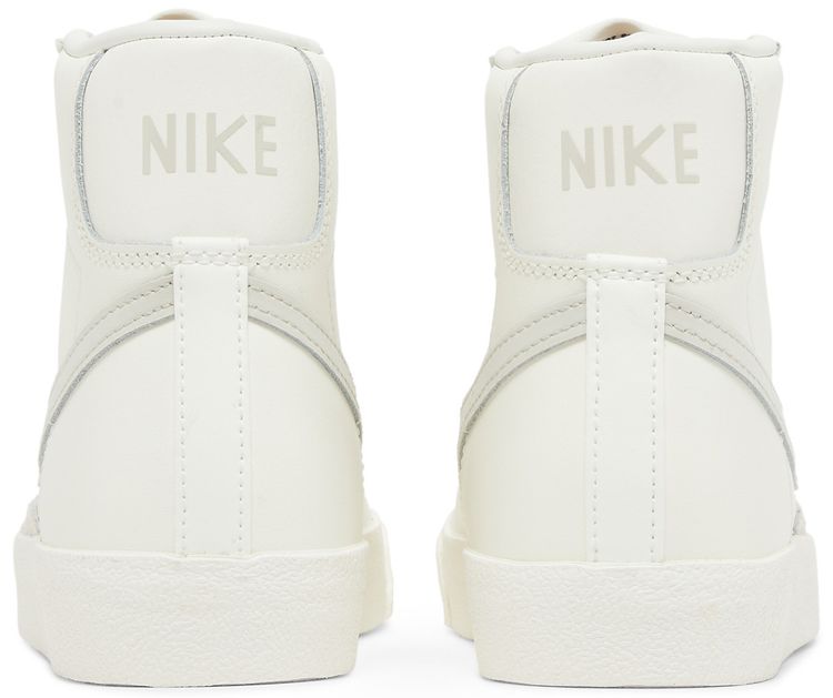 Nike Wmns Blazer Mid 77 Vintage Sail Light Bone