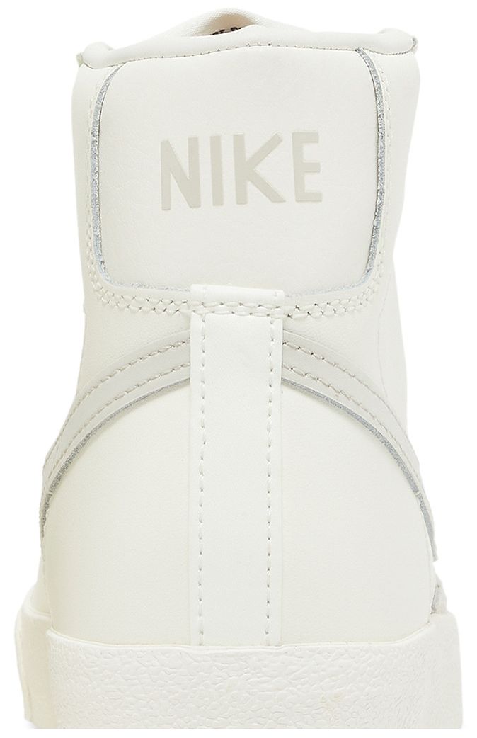 Nike Wmns Blazer Mid 77 Vintage Sail Light Bone
