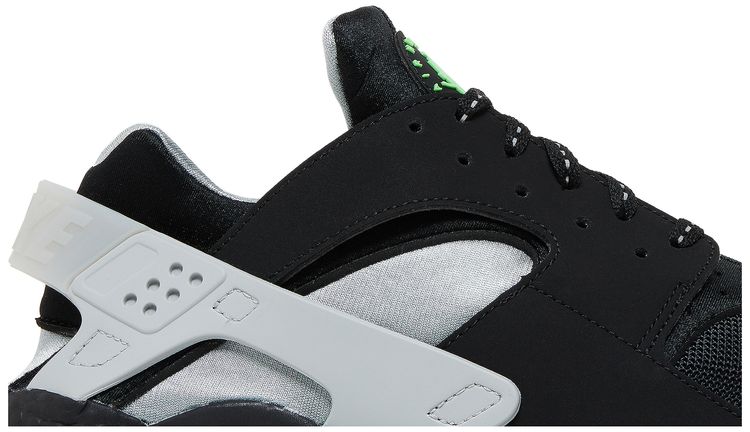 Nike Air Huarache F22 Black Neon