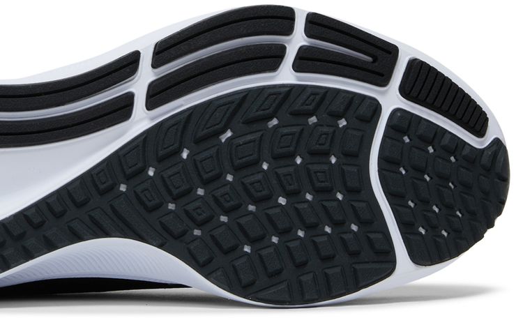 Nike Air Zoom Pegasus 38 Extra Wide Black White