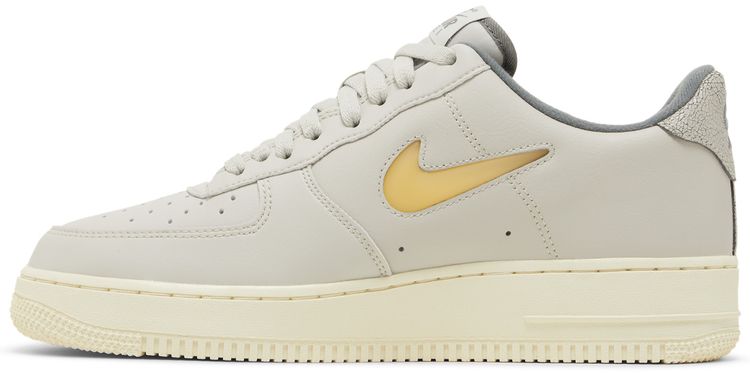 Nike Air Force 1 07 LX Light Bone