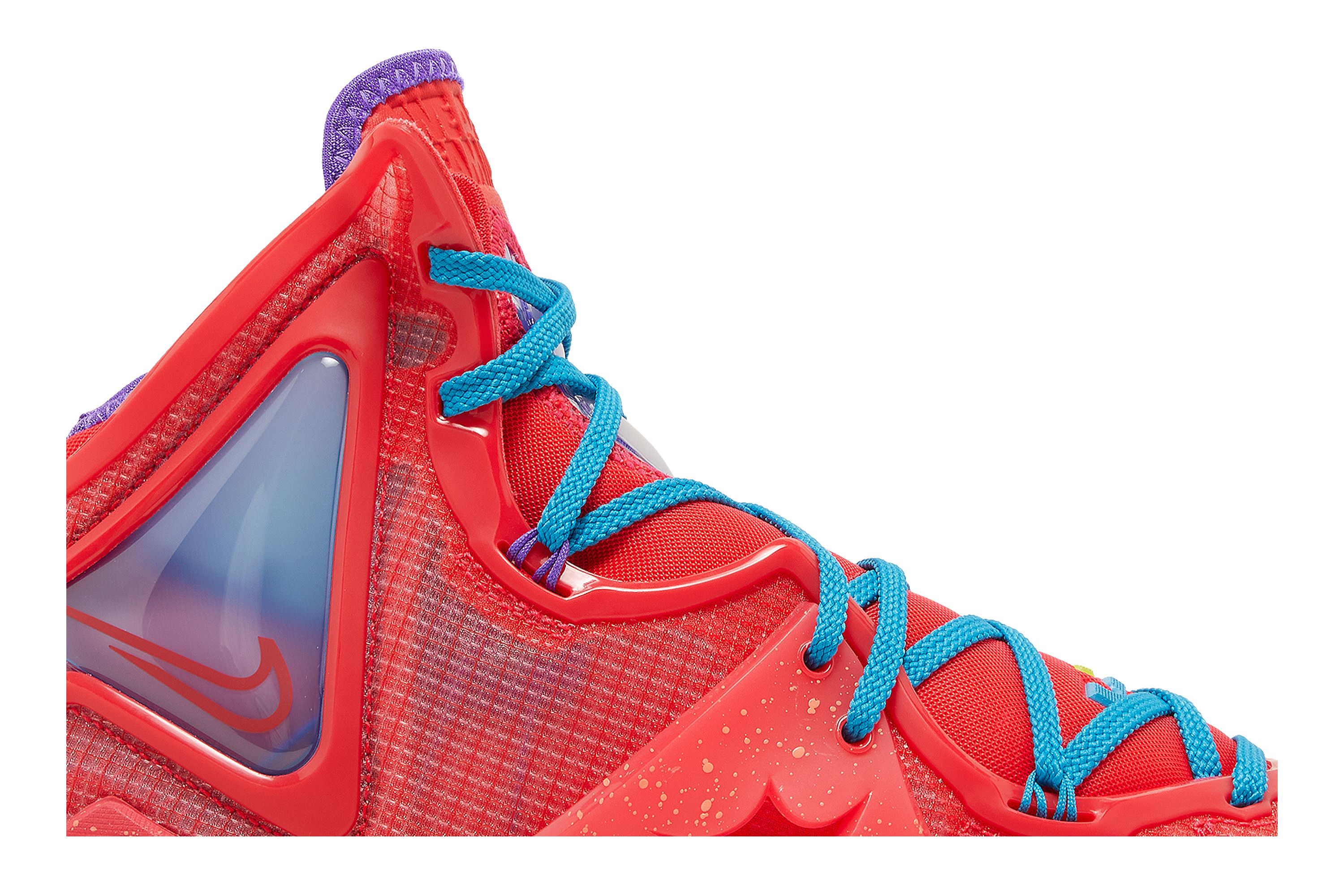 Lebron crown shoes shop