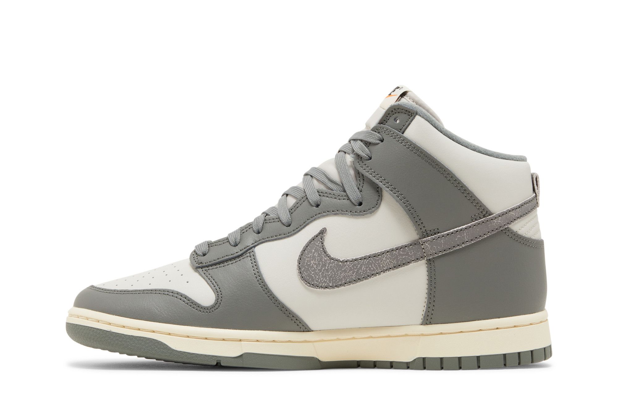Buy Nike Dunk High SE 'Light Bone' - DM0582 001 | GOAT