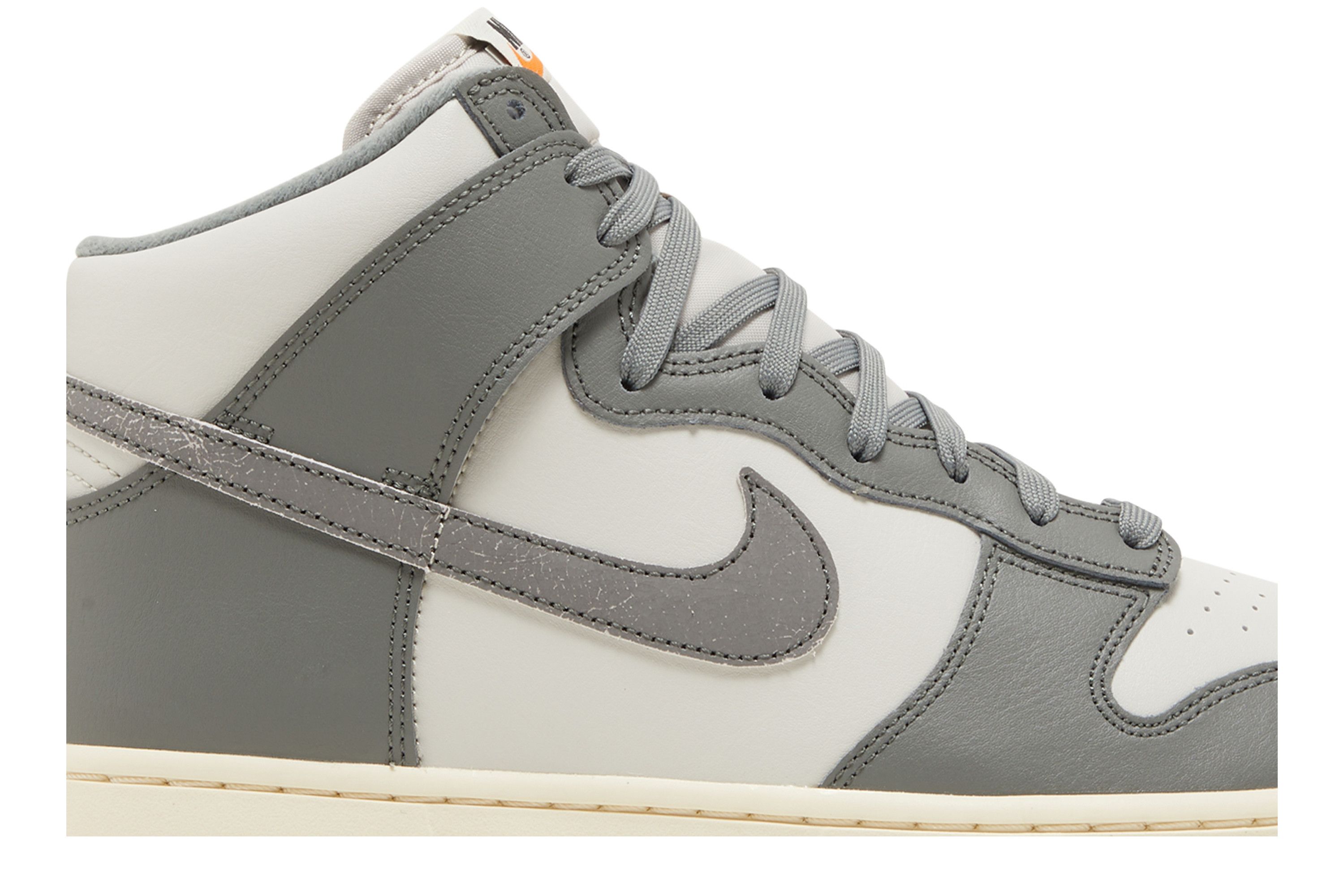 Nike Dunk High Retro SE くどく Vintage 
