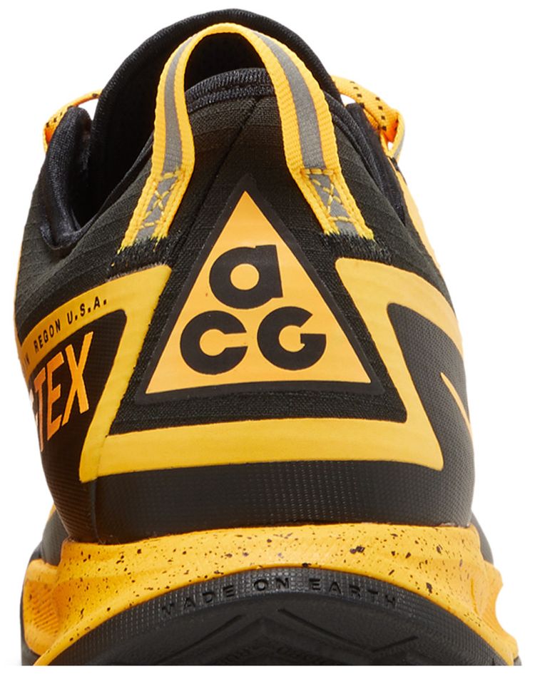 Nike ACG Air Nasu Gore Tex Laser Orange