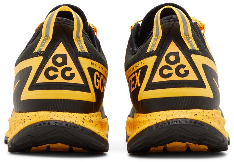 Nike ACG Air Nasu Gore Tex Laser Orange