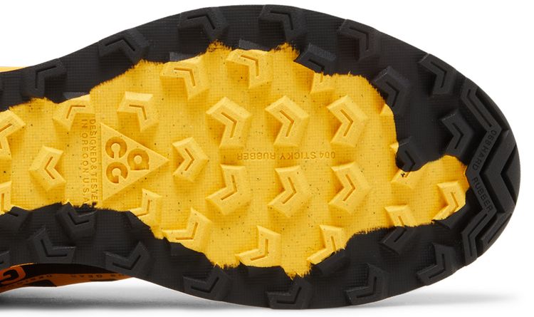 Nike ACG Air Nasu Gore Tex Laser Orange