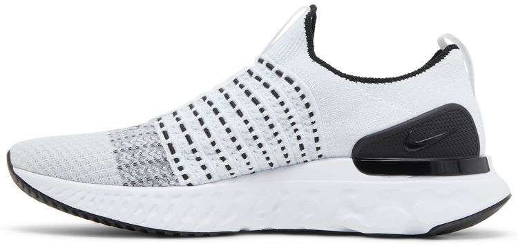 Nike React Phantom Run Flyknit 2 Oreo