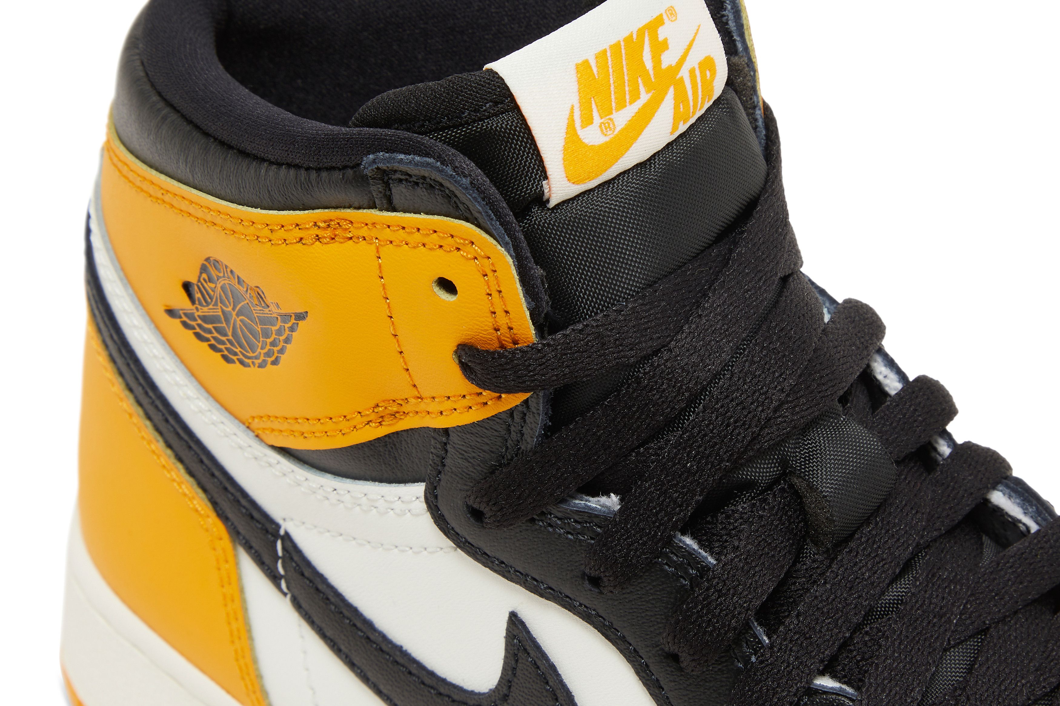Jordan retro 1 high yellow and black new arrivals