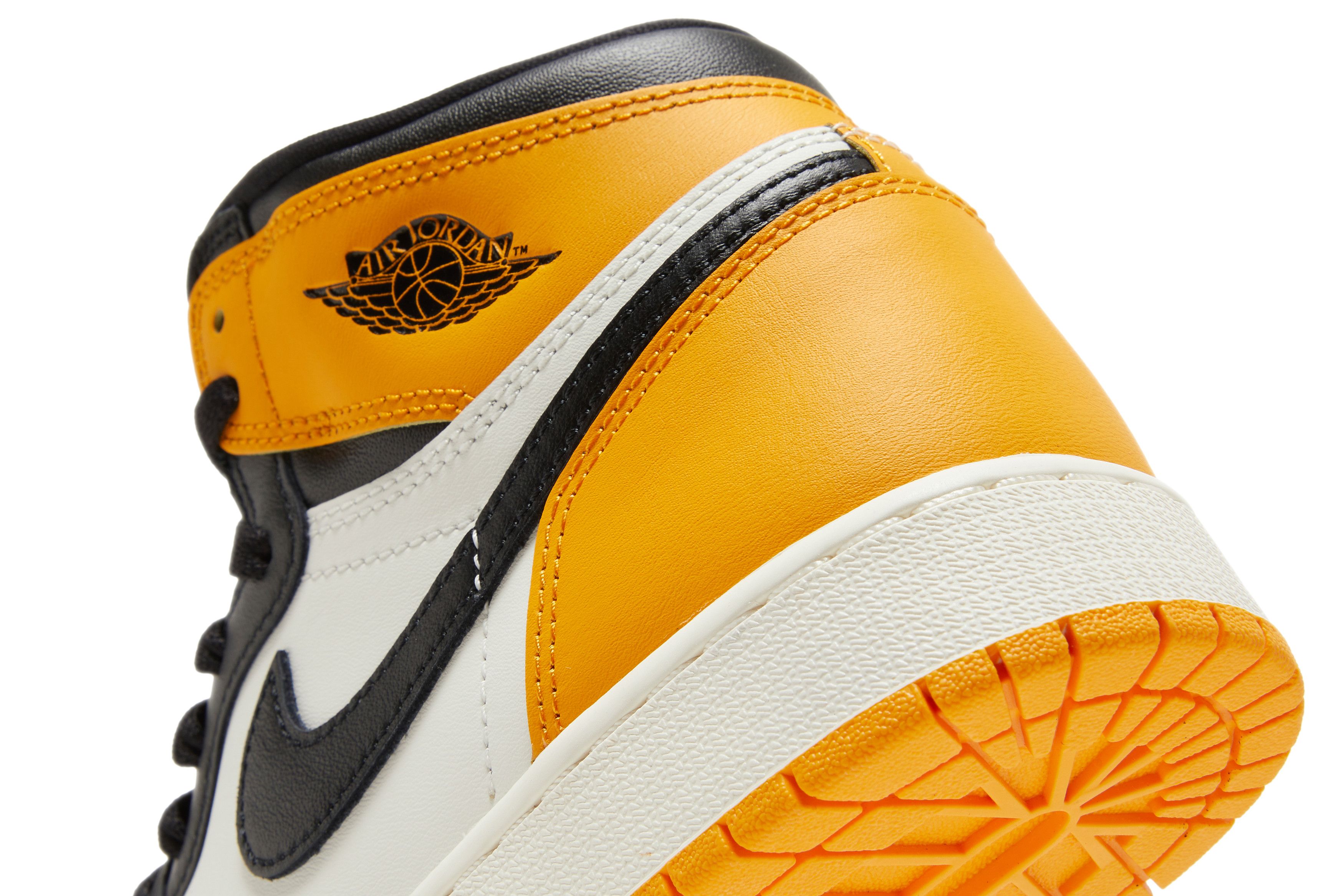 Yellow toe air jordan 1 2019 discount