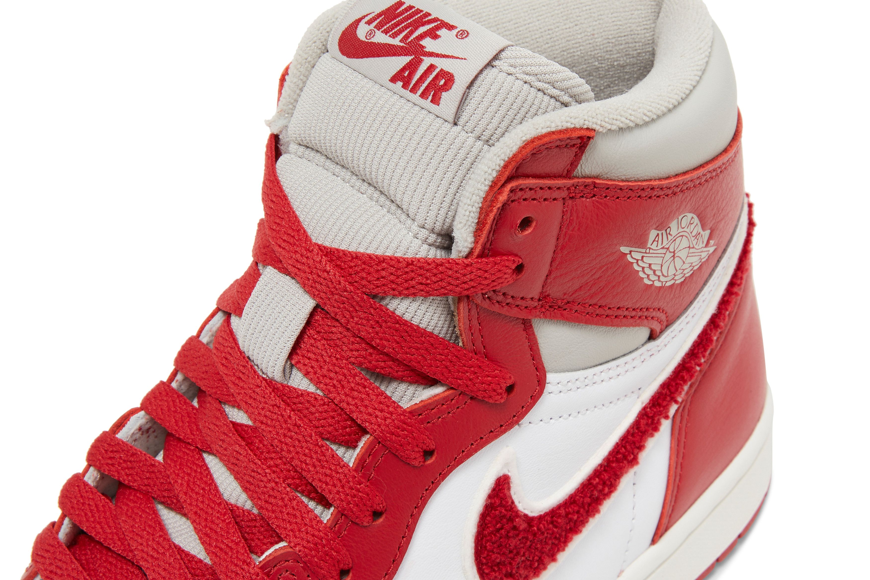 Buy Wmns Air Jordan 1 High OG 'Newstalgia Chenille' - DJ4891