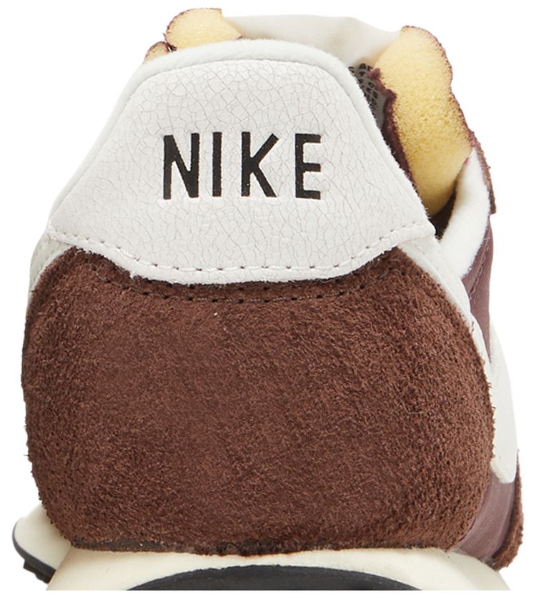 Nike Waffle Trainer 2 SE Burgundy Crush