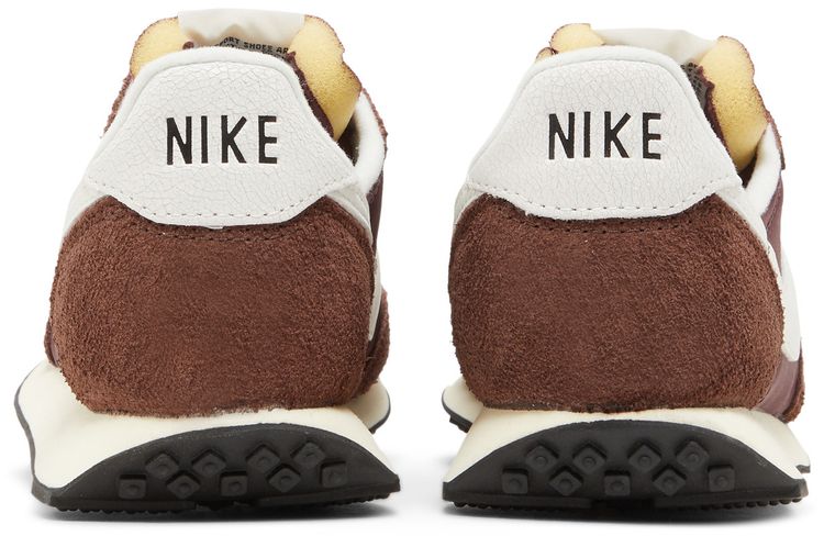 Nike Waffle Trainer 2 SE Burgundy Crush