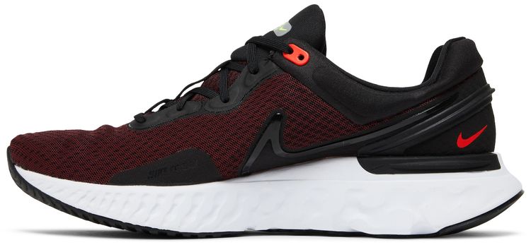 Nike React Miler 3 Black Siren Red