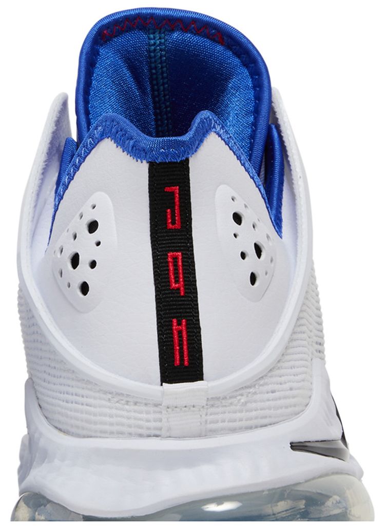 LeBron 19 Low Black Toe
