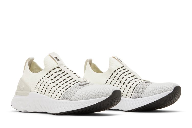 Buy Nike React Phantom Run Flyknit 2  display picture 1