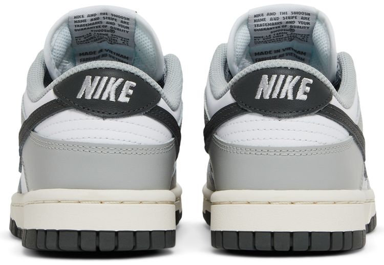 Nike Wmns Dunk Low Light Smoke Grey