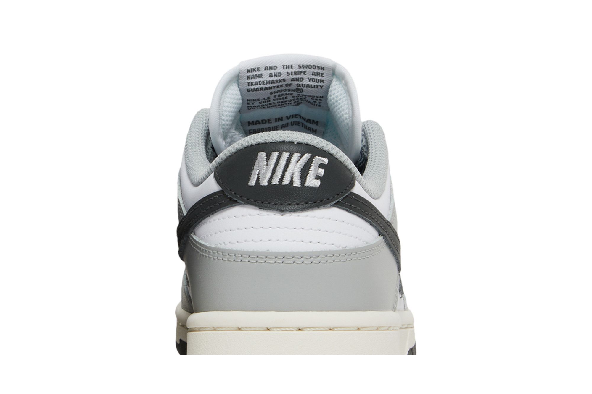 ☆送料関税込☆ Nike WMNS Dunk Low Light Smoke Grey☆超人気☆ BUY Nike Dunk Low WMNS Light Smoke Grey | Kixify Marketplace