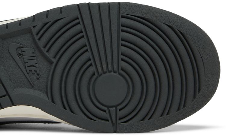 Nike Wmns Dunk Low Light Smoke Grey