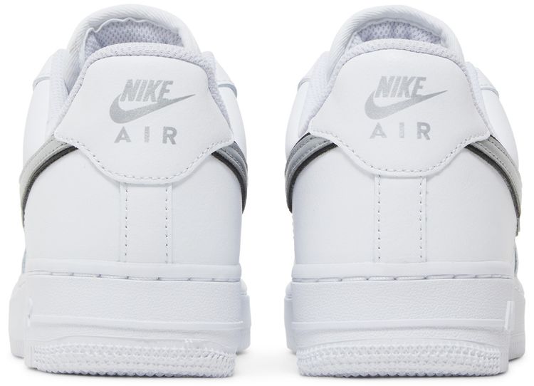 Nike Wmns Air Force 1 07 Essential White Metallic Silver