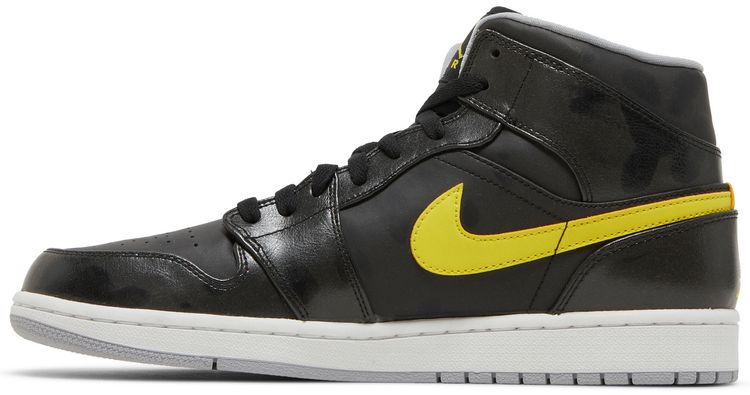 Air Jordan 1 Mid Yellow