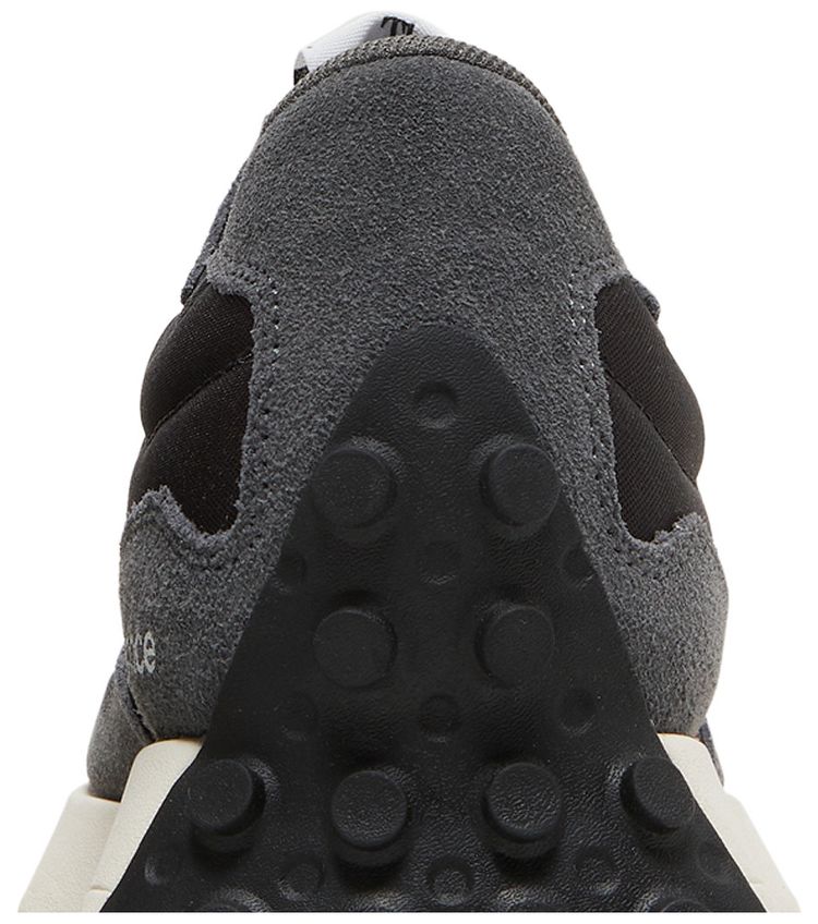 New Balance 327 Black Red