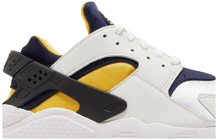 Air Huarache Michigan
