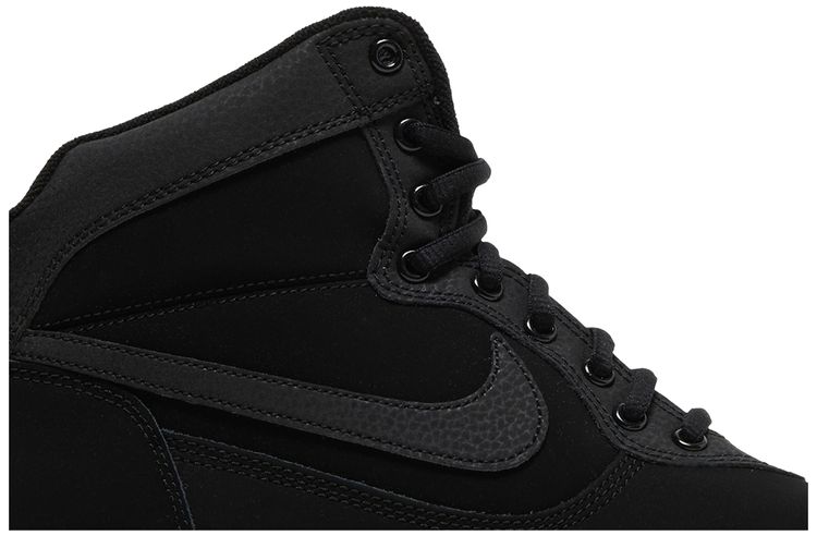 Nike Manoadome Triple Black