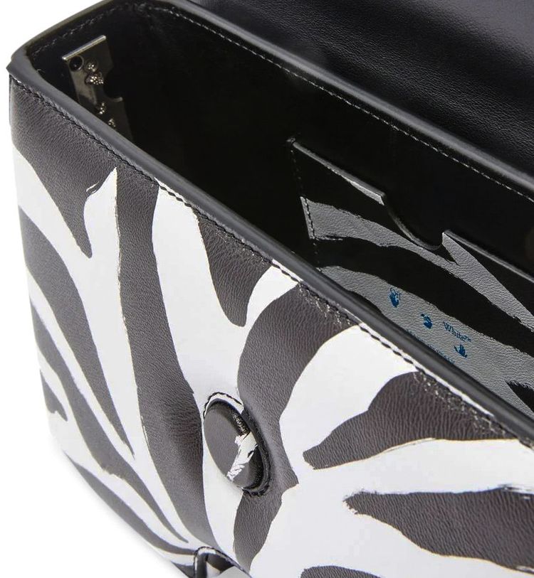 Off White Burrow Zipped Pouch BlackWhite