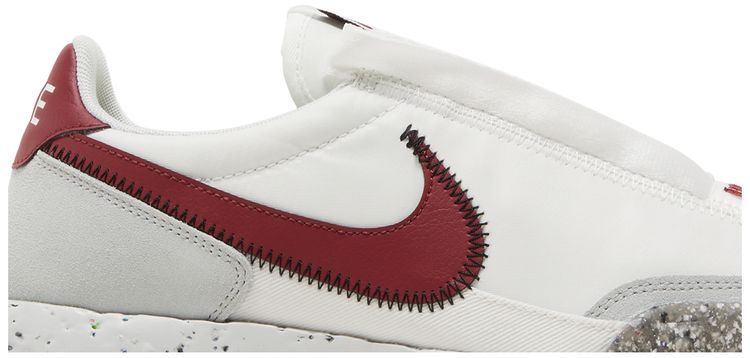 Nike Wmns Waffle Racer Crater Summit White Team Red