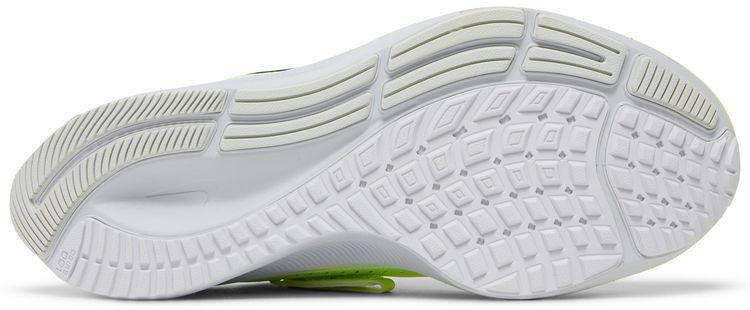 Nike Air Zoom Pegasus 38 FlyEase Extra Wide Barely Volt