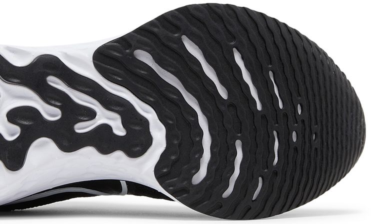 Nike Wmns React Infinity Run Flyknit 2 Black