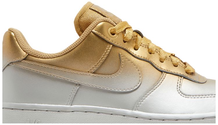 Nike Wmns Air Force 1 Low Gold Silver