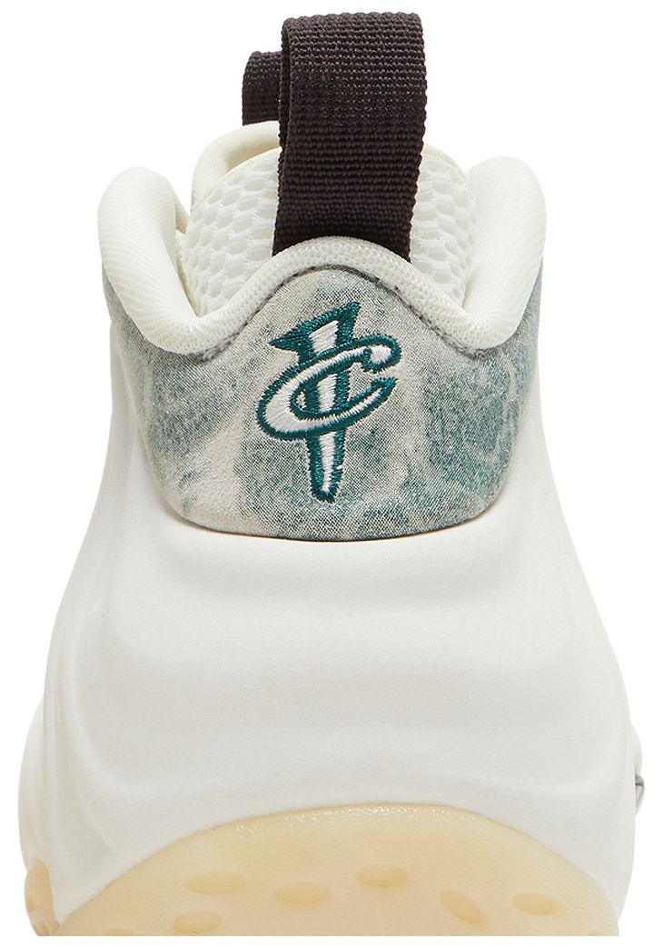 Nike Wmns Air Foamposite One Summit White