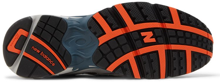 New Balance 725 Dark Grey