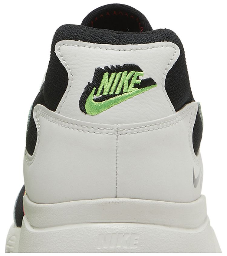 Nike Atsuma White Green Strike
