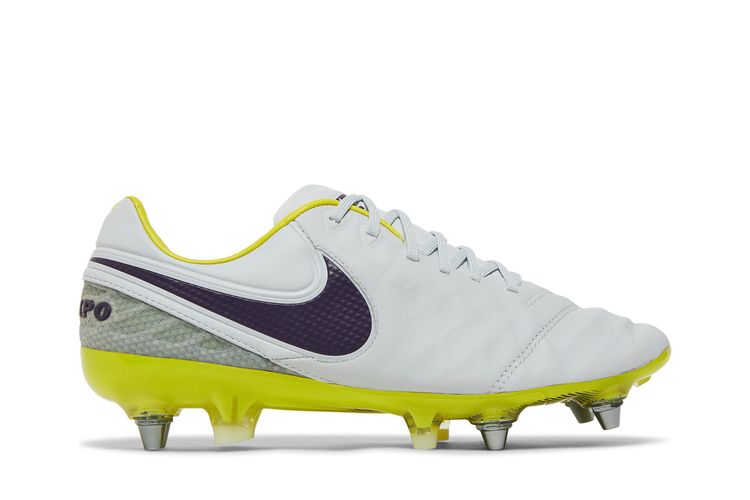 Tiempo Cleats Tiempo Legend Womens Nike Tiempo Legend FG Motion