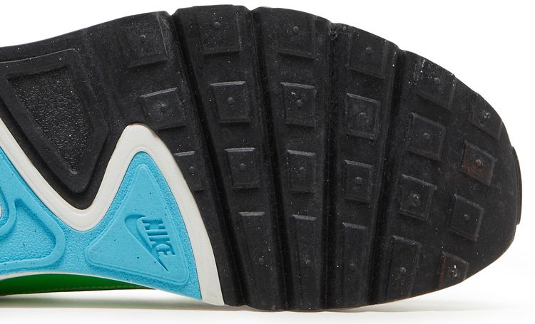 Nike Atsuma White Green Strike