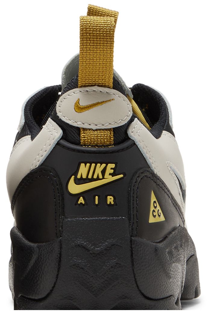 Nike ACG Air Mada Light Bone