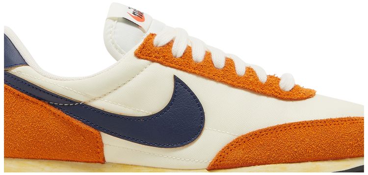 Nike Wmns Daybreak SE Coconut Milk Midnight Orange