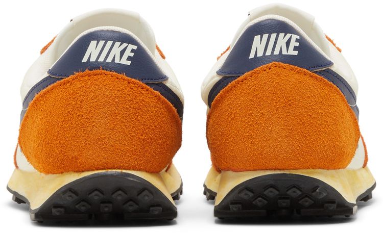 Nike Wmns Daybreak SE Coconut Milk Midnight Orange