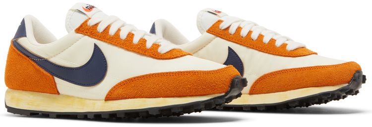 Nike Wmns Daybreak SE Coconut Milk Midnight Orange